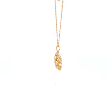 Load image into Gallery viewer, 18K Gold Necklace Chain 17.75 inches Pendant Flower 1.36 grams - Rafant
