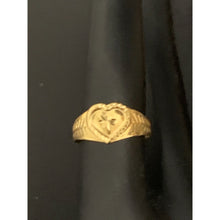 Load image into Gallery viewer, 18K Gold Ring Heart 0.77 grams Size 5 - Rafant
