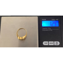 Load image into Gallery viewer, 18K Gold Ring Heart 1.29 grams Size 8 - Rafant
