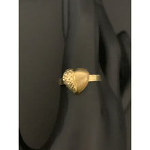 Load image into Gallery viewer, 18K Yellow Gold Ring Heart Size 6.75 - Rafant
