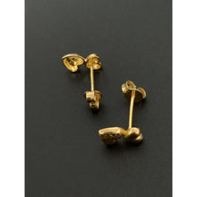 Load image into Gallery viewer, 18K Gold Earrings Stud Hearts 1.63 grams - Rafant
