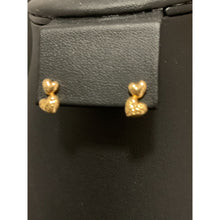 Load image into Gallery viewer, 18K Gold Earrings Stud Hearts 1.63 grams - Rafant
