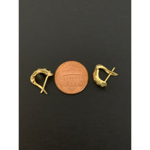 Load image into Gallery viewer, 18K Saudi Gold Earrings French Clips 1.28 grams - Rafant
