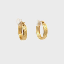 Load and play video in Gallery viewer, 18K Yellow Gold Earrings Hoops Small
