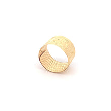 Load image into Gallery viewer, 18K Yellow Gold Ring Fortune Luck 1.89 grams Size 7.5 - Rafant
