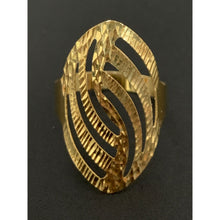 Load image into Gallery viewer, 18K Gold Ring 1.31 grams Size 5.5 - Rafant
