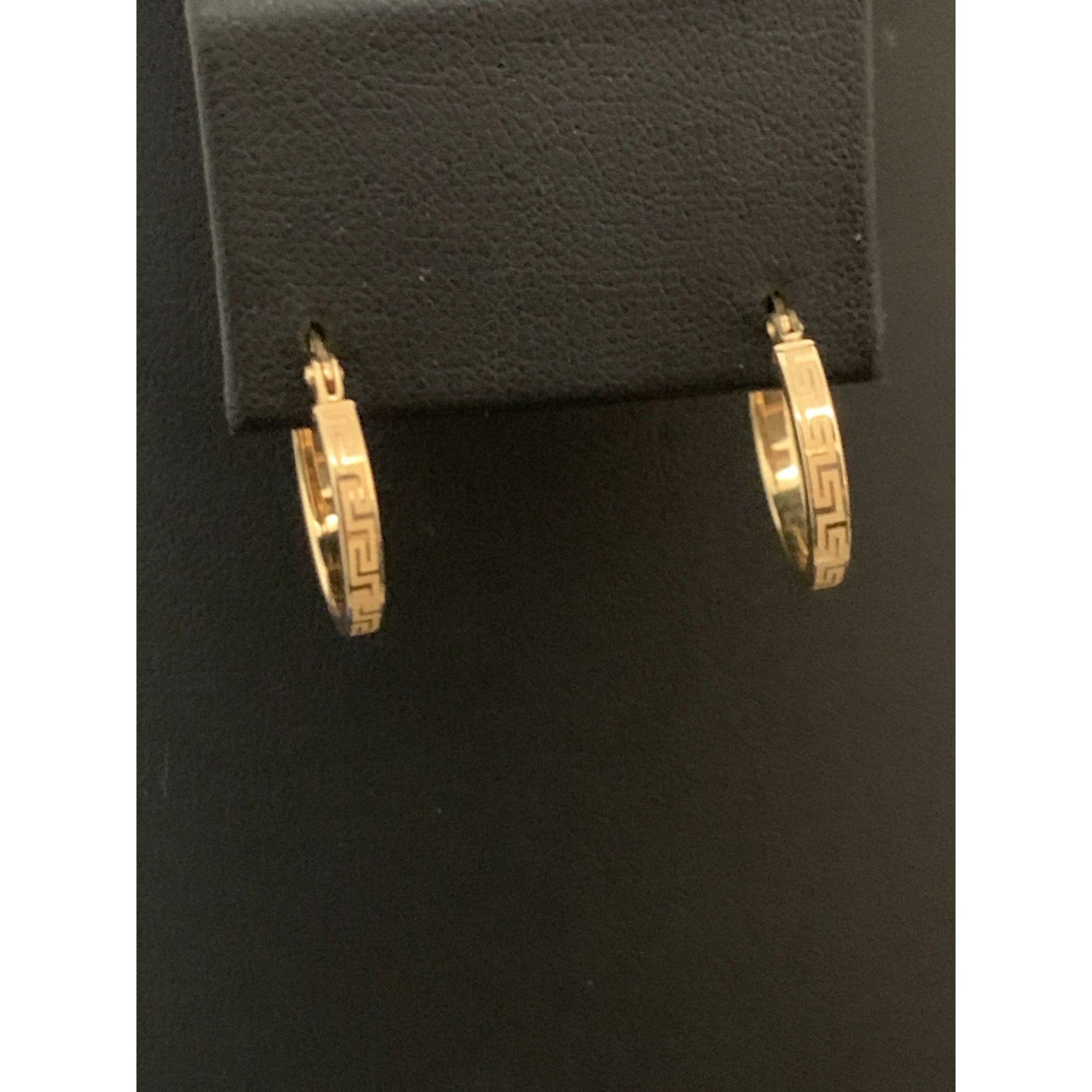 18K Gold Earrings Hoops Loops Small 1.58 grams - Rafant