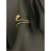 Load image into Gallery viewer, 18K Gold Ring Spiral Heart 1.77 grams Size 5.5 - Rafant
