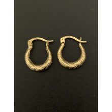 Load image into Gallery viewer, 18K Gold Earrings Hoops Loops Small 1.24 grams - Rafant
