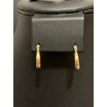 Load image into Gallery viewer, 18K Gold Earrings Hoops Loops 1.08 grams Small - Rafant
