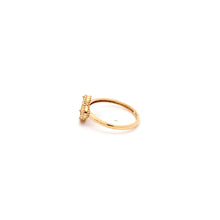 Load image into Gallery viewer, 18K Yellow Gold Ring Flower 1.49 grams Size 4.75 - Rafant
