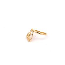 Load image into Gallery viewer, 18K Yellow Gold Ring Leaf  1.62 grams Size 4 - Rafant
