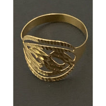 Load image into Gallery viewer, 18K Gold Ring Size 7.5 Lightweight 1.05 grams - Rafant
