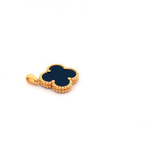 Load image into Gallery viewer, 18K Yellow Gold Pendant Black Onyx Flower 1.11 grams - Rafant
