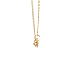 Load image into Gallery viewer, 18K Gold Necklace Chain 16 inches Pendant Flower 2.31 grams - Rafant
