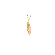 Load image into Gallery viewer, 18K Yellow Gold Pendant Queen Crown 1.07 grams - Rafant
