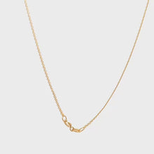 Load and play video in Gallery viewer, 18K Yellow Gold Necklace Chain Bismark 1.56 grams 18 inches
