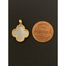 Load image into Gallery viewer, 18K Gold Pendant Clover Flower White Mother of Pearl 1.35 grams - Rafant
