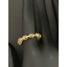 Load image into Gallery viewer, 18K Gold Ring Size 6 Soft Mesh Flexible 0.58grams - Rafant
