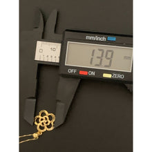 Load image into Gallery viewer, 18K Gold Necklace Box Chain 17.50&quot; with Flower Pendant - Rafant
