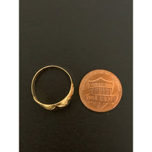 Load image into Gallery viewer, 18K Gold Ring 1.47 grams Size 7 - Rafant
