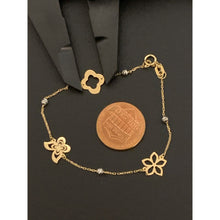Load image into Gallery viewer, 18K Gold Bracelet with Charms Size 6 plus 0.75 inches extensions 1.17 grams - Rafant
