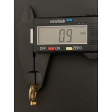 Load image into Gallery viewer, 18K Gold Pendant Round Circle Jesus Christ 1.22 grams - Rafant
