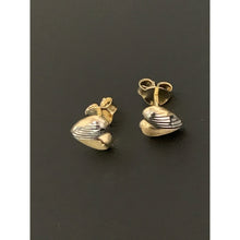 Load image into Gallery viewer, 18K Gold Earrings Stud Heart Small Lightweight 1.13 grams Two Tone - Rafant
