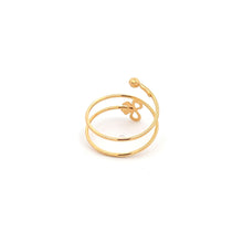 Load image into Gallery viewer, 18K Yellow Gold Ring Spiral Ribbon Ring 1.09 grams Size 7.5 - Rafant
