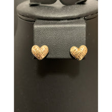 Load image into Gallery viewer, 18K Gold Earrings Stud Heart 1.62 grams - Rafant
