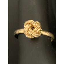 Load image into Gallery viewer, 18K Gold Ring Knot 1.39 grams Size 6.25 - Rafant
