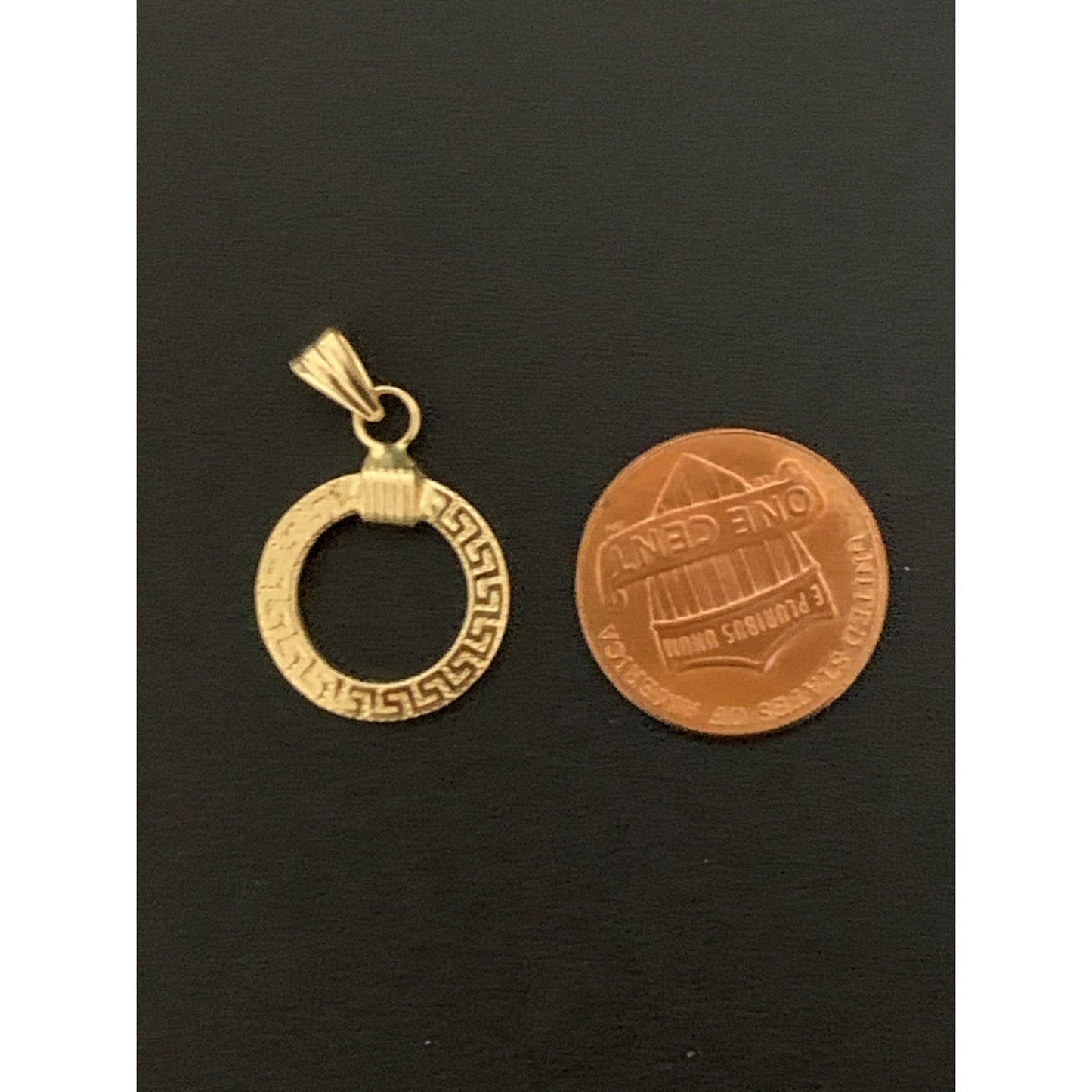 18K Gold Pendant Round Circle 0.94 grams - Rafant