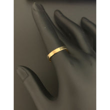 Load image into Gallery viewer, 18K Gold Ring 1.47 grams Size 7 - Rafant
