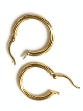 Load image into Gallery viewer, New Real 18K Saudi Gold Hoop Earrings 2.26 grams - Rafant
