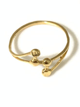 Load image into Gallery viewer, New Authentic Stamped 18K Saudi Gold Ring Size 5.5 - Rafant
