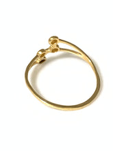 Load image into Gallery viewer, New Authentic Stamped 18K Saudi Gold Ring Size 5.5 - Rafant
