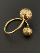 Load image into Gallery viewer, 18K Saudi Gold Double Orb Ring  1.24 grams Size 5 - Rafant
