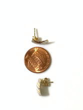 Load image into Gallery viewer, New Real 18K Saudi Two Tone Gold Stud Striped Rectangle Earrings Lightweight - Rafant
