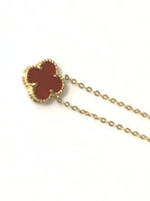 Load image into Gallery viewer, 18K Saudi Gold 17.75&quot; Necklace with Clover Red Carnelian Pendant 1.31 grams - Rafant
