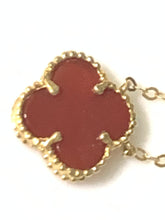 Load image into Gallery viewer, 18K Saudi Gold 17.75&quot; Necklace with Clover Red Carnelian Pendant 1.31 grams - Rafant
