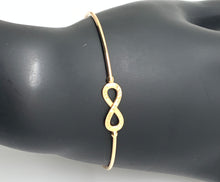 Load image into Gallery viewer, New 18K Saudi Gold Infinity Bracelet Bangle Circumference 2.36 x 2&quot; Small - Rafant
