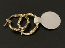 Load image into Gallery viewer, New Real 18K Saudi Gold Small Hoops Loops Earrings Spiral 0.83 grams - Rafant
