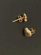 Load image into Gallery viewer, New Authentic 18K Saudi Gold Puffed Heart Stud Earrings Small - Rafant
