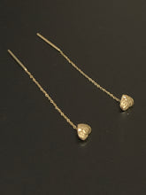 Load image into Gallery viewer, 18K Saudi Gold Tictac Threader Heart Earrings Dainty Tiny Very Lightweight - Rafant
