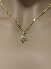 Load image into Gallery viewer, 18K Gold Necklace 18&quot; Chain W/ Clover Leaf Pendant - Rafant
