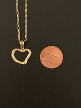 Load image into Gallery viewer, 18K Saudi Gold Necklace 18&quot; Cable Chain Open Heart Pendant - Rafant

