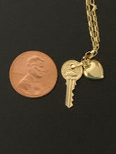 Load image into Gallery viewer, New Real 18K Saudi Gold Necklace 18&quot; Cable Chain w/Heart Key Pendants Item214 - Rafant
