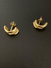 Load image into Gallery viewer, New Real 18K Saudi Gold Stud Earrings Item#260 - Rafant
