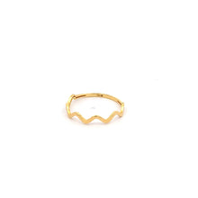 Load image into Gallery viewer, 18K Yellow Gold Ring 1.03 grams Size 8 - Rafant
