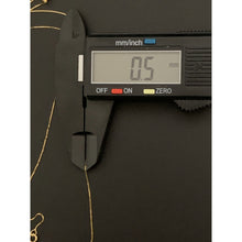 Load image into Gallery viewer, 18K Gold Necklace Chain Box 15.75&quot; with Knot Pendant 1.46 grams - Rafant
